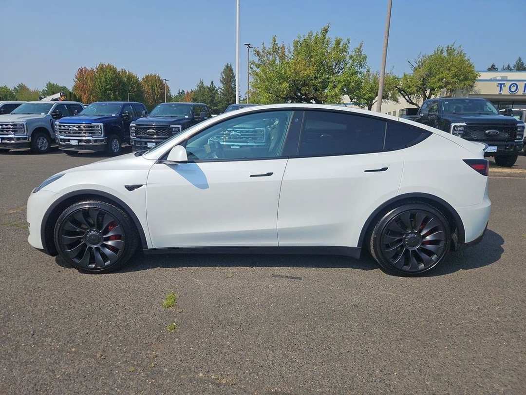 2022 Tesla Model Y Performance - Image 2