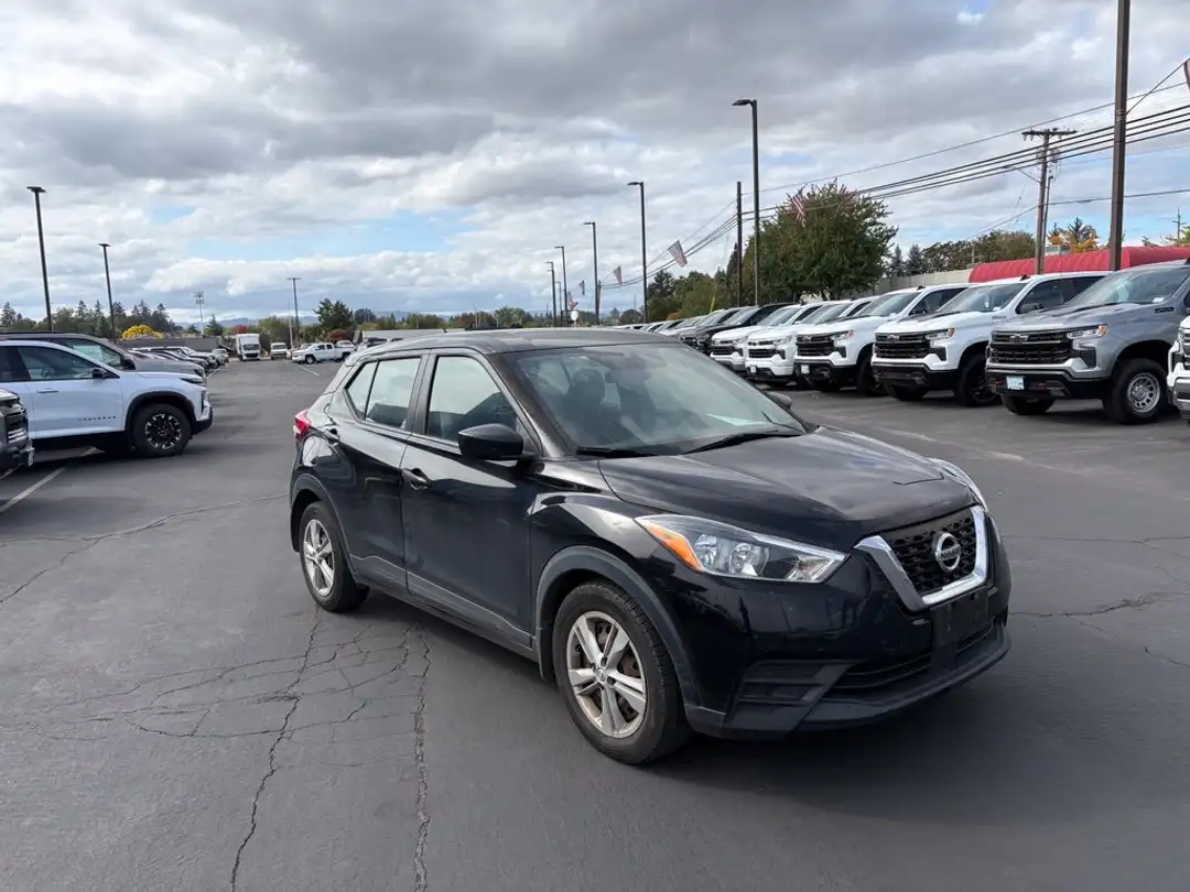 2020 Nissan Kicks S - Image 3