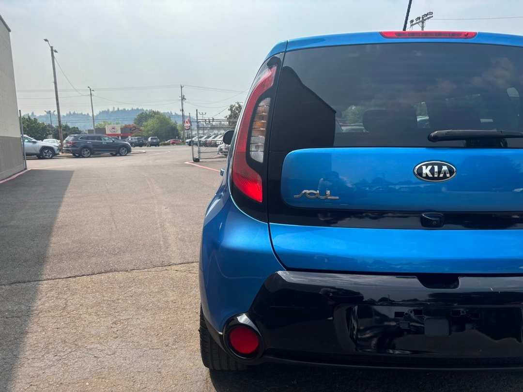 2016 Kia Soul Plus - Image 2