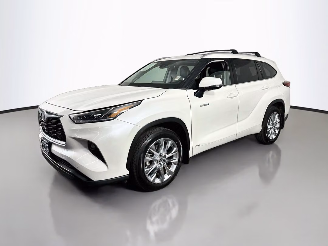 2020 Toyota Highlander Hybrid Limited - Image 3