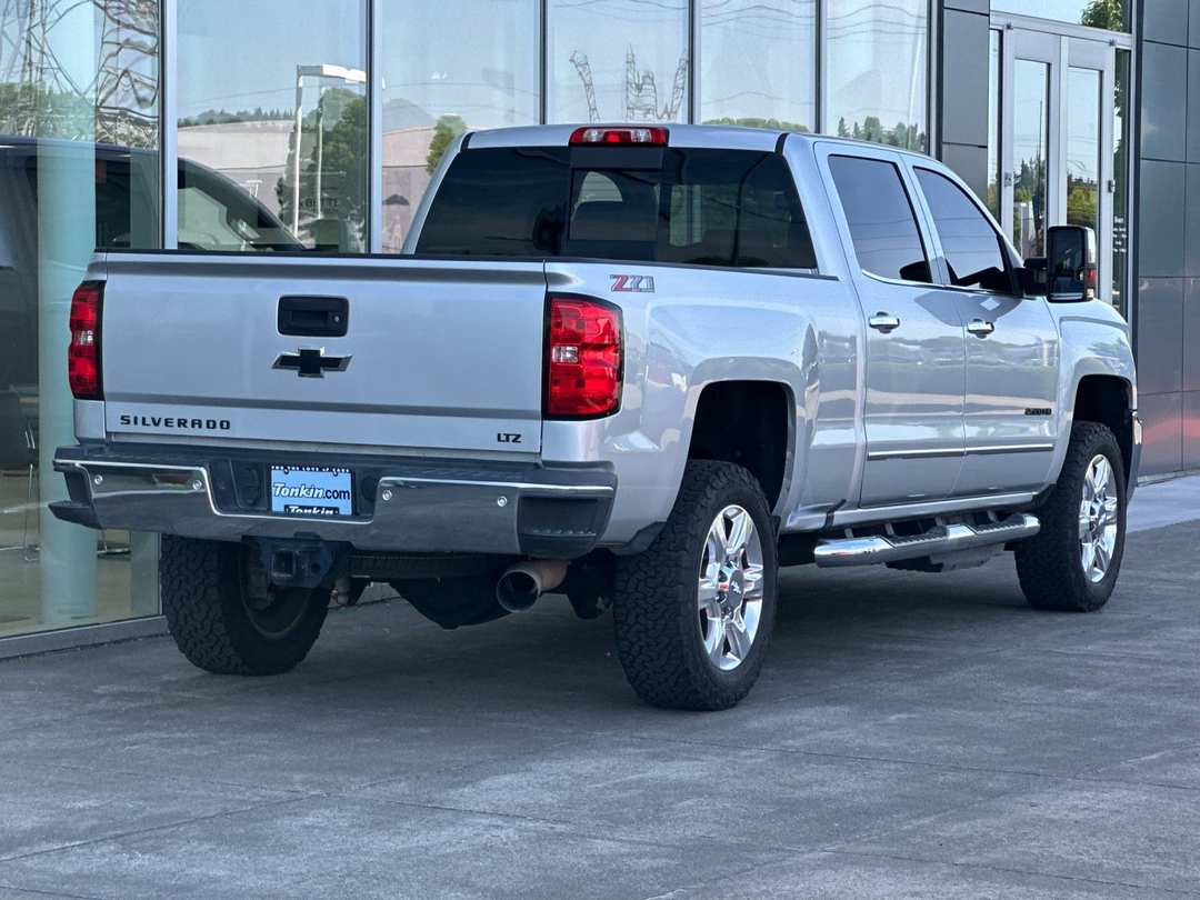 2018 Chevrolet Silverado 2500Hd LTZ - Image 3