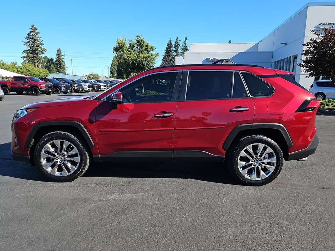 2019 Toyota Rav4 Limited - Image 3