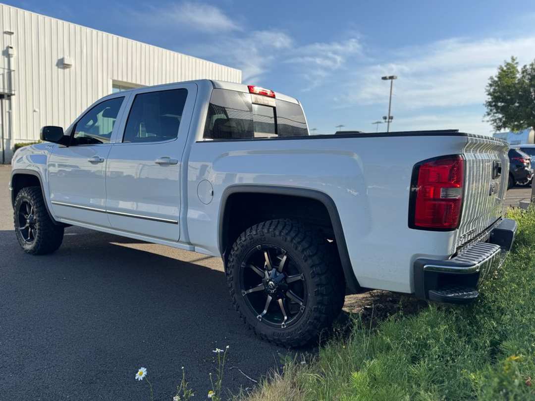 2015 GMC Sierra 1500 SLT - Image 2