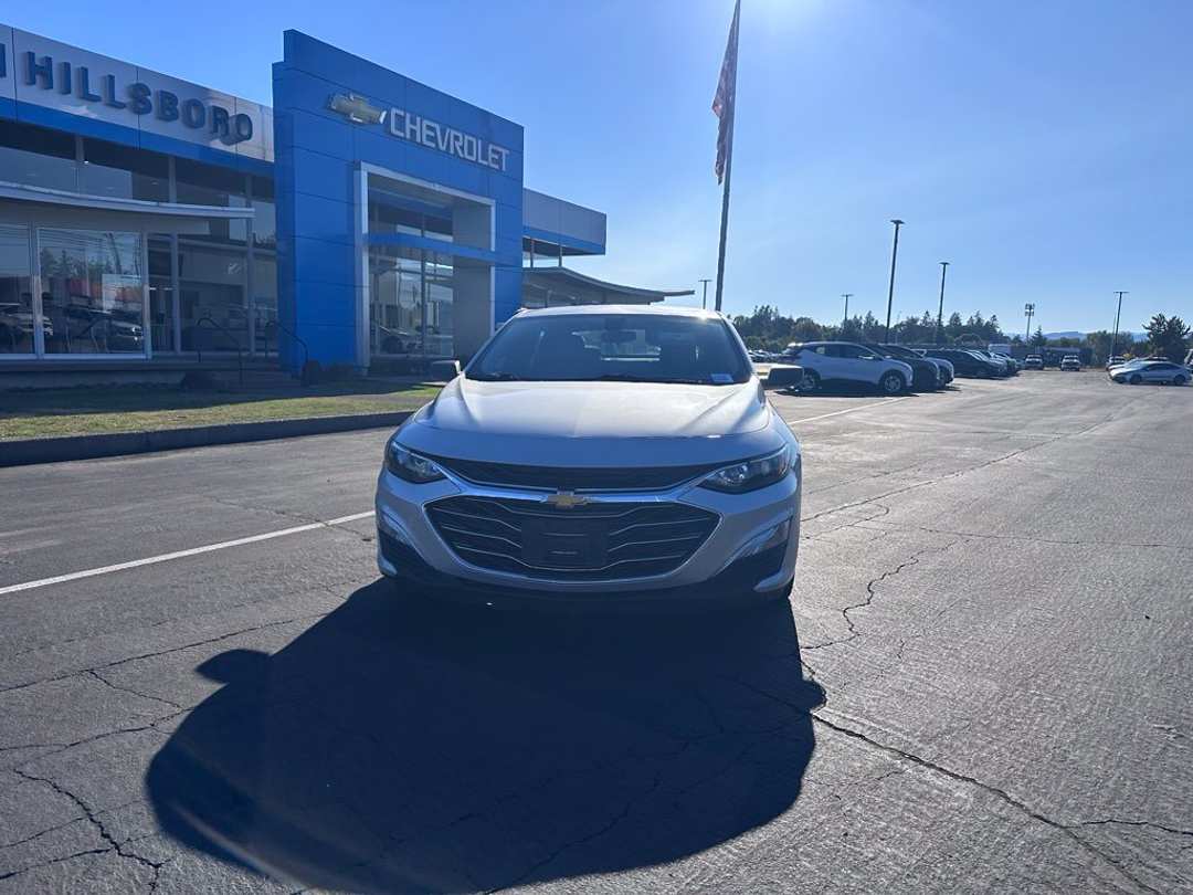 2020 Chevrolet Malibu LS - Image 2