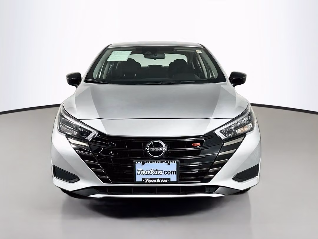 2024 Nissan Versa 1.6 SR - Image 2