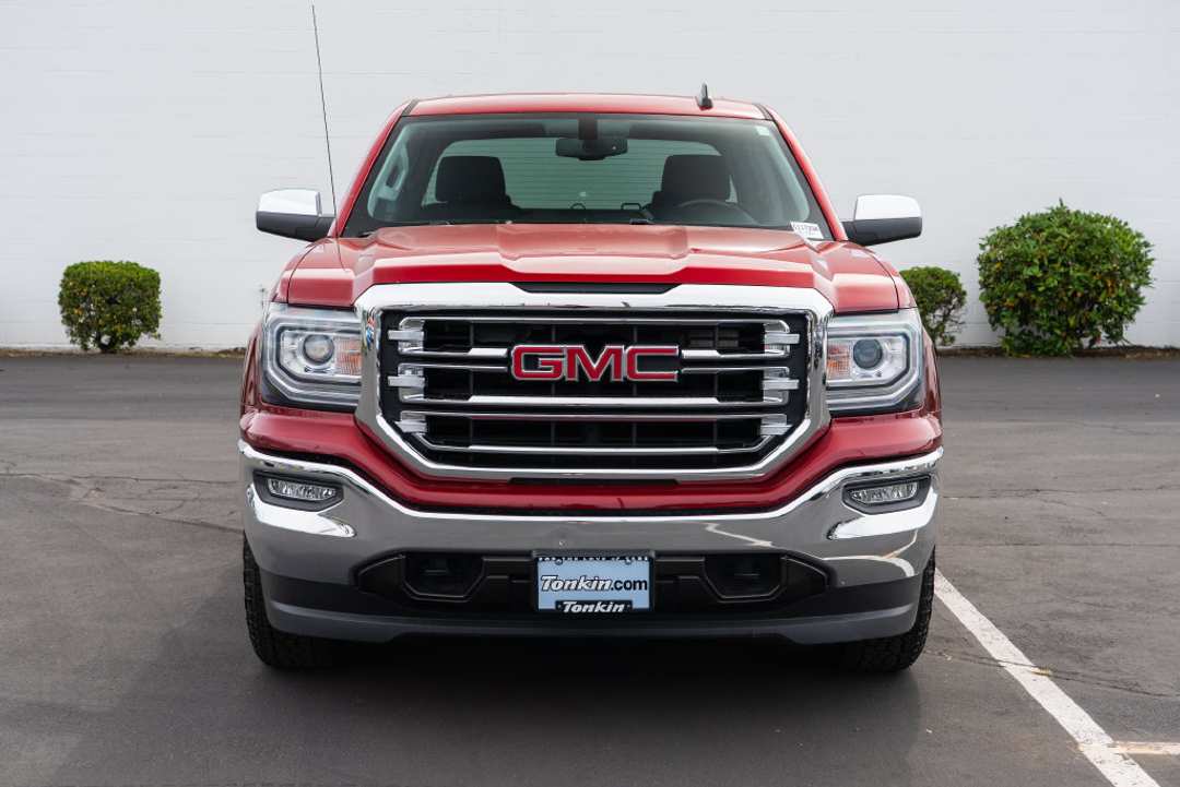 2018 GMC Sierra 1500 SLT - Image 2