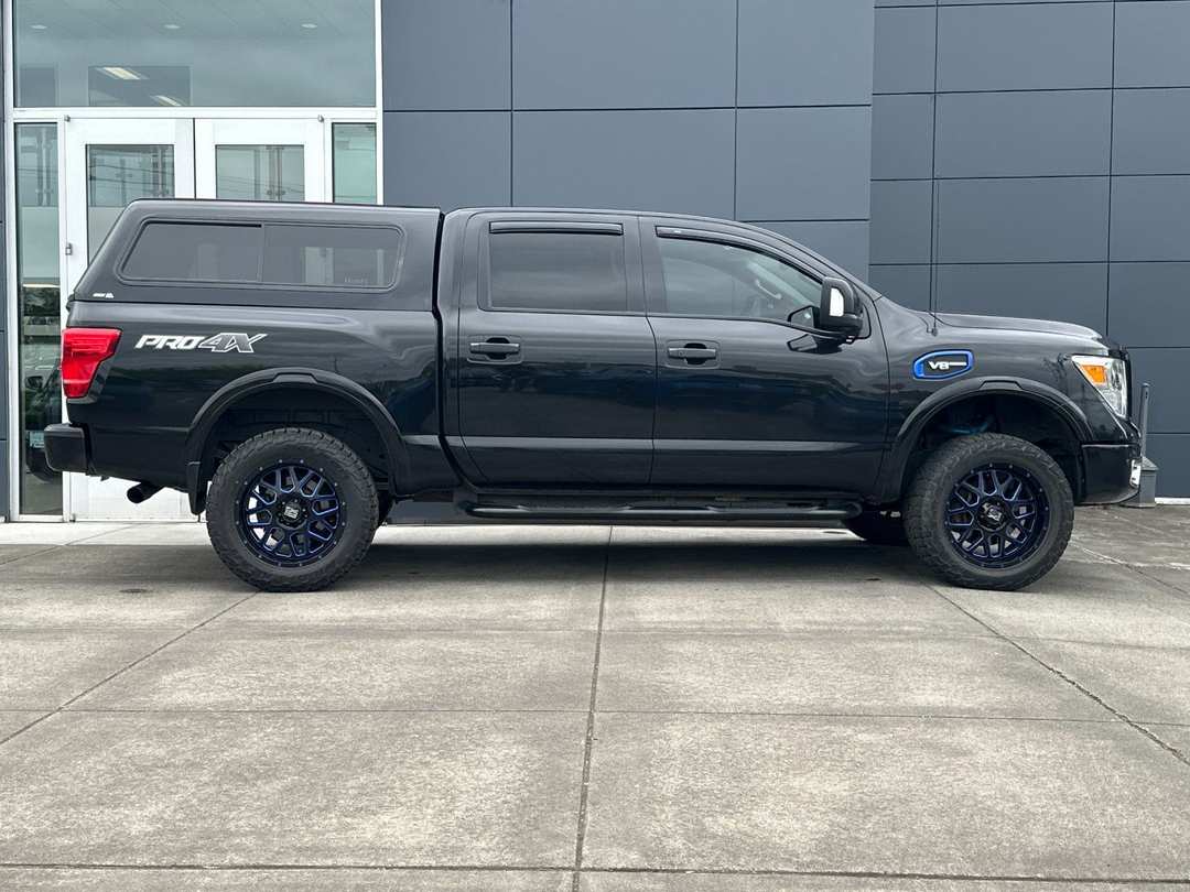 2017 Nissan Titan PRO4X - Image 2