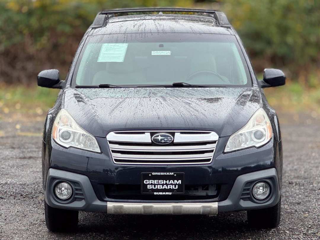 2013 Subaru Outback 2.5i - Image 2