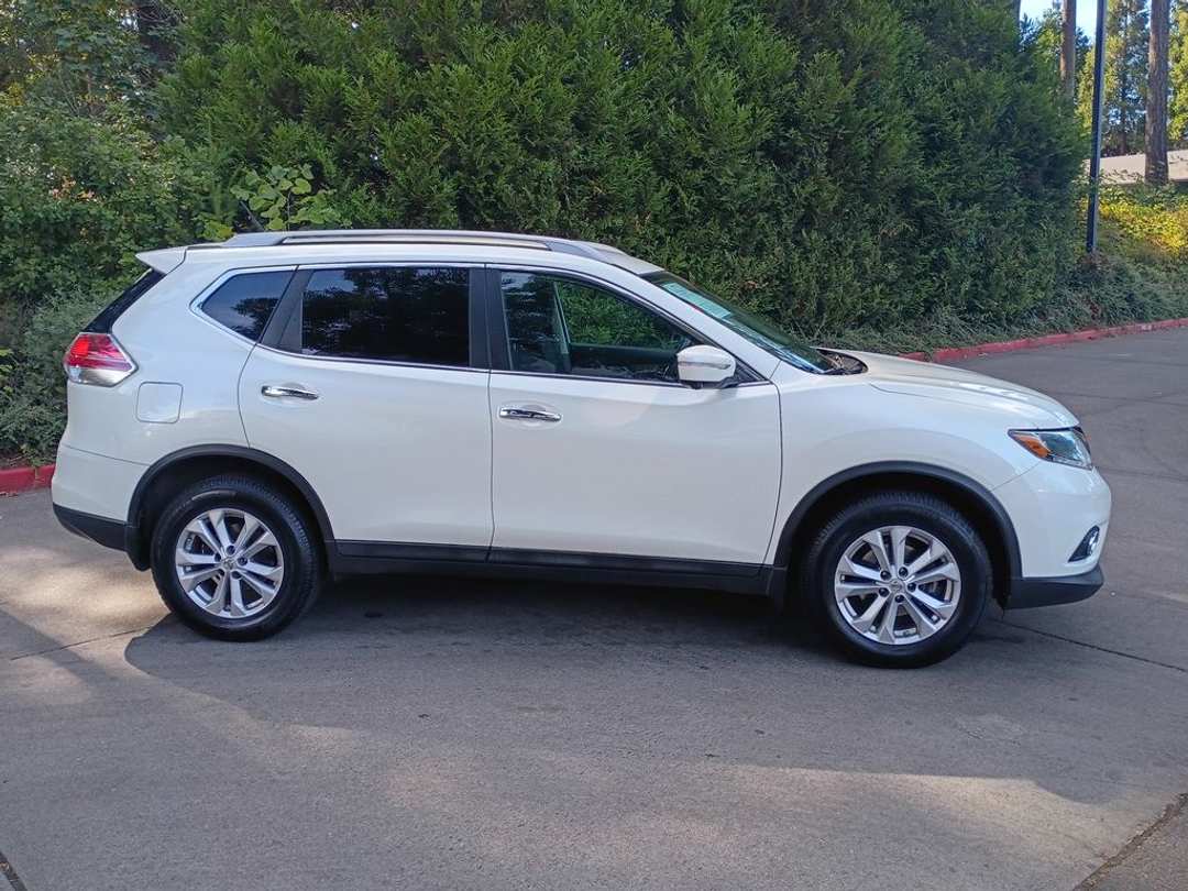 2015 Nissan Rogue S - Image 3