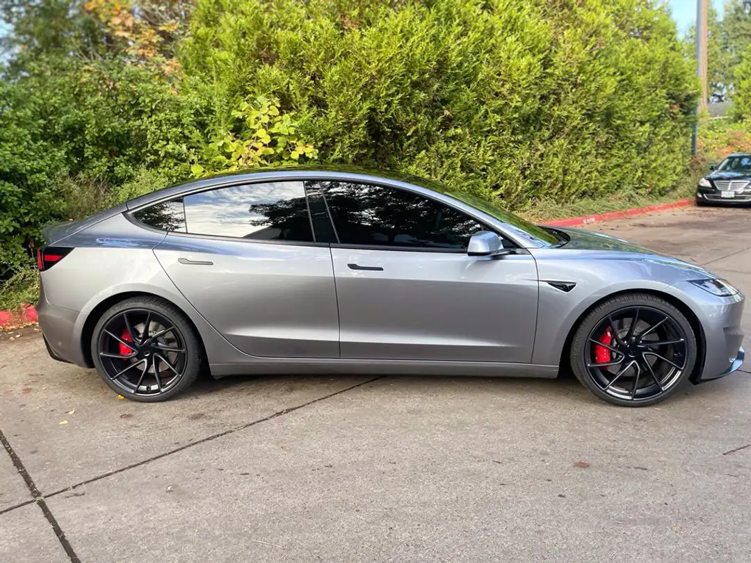 2026 Tesla Model 3 Performance - Image 3