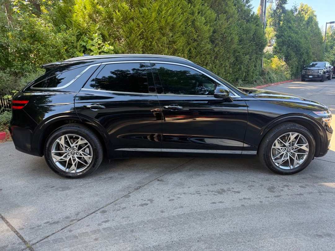 2024 Genesis Gv70 2.5T - Image 2