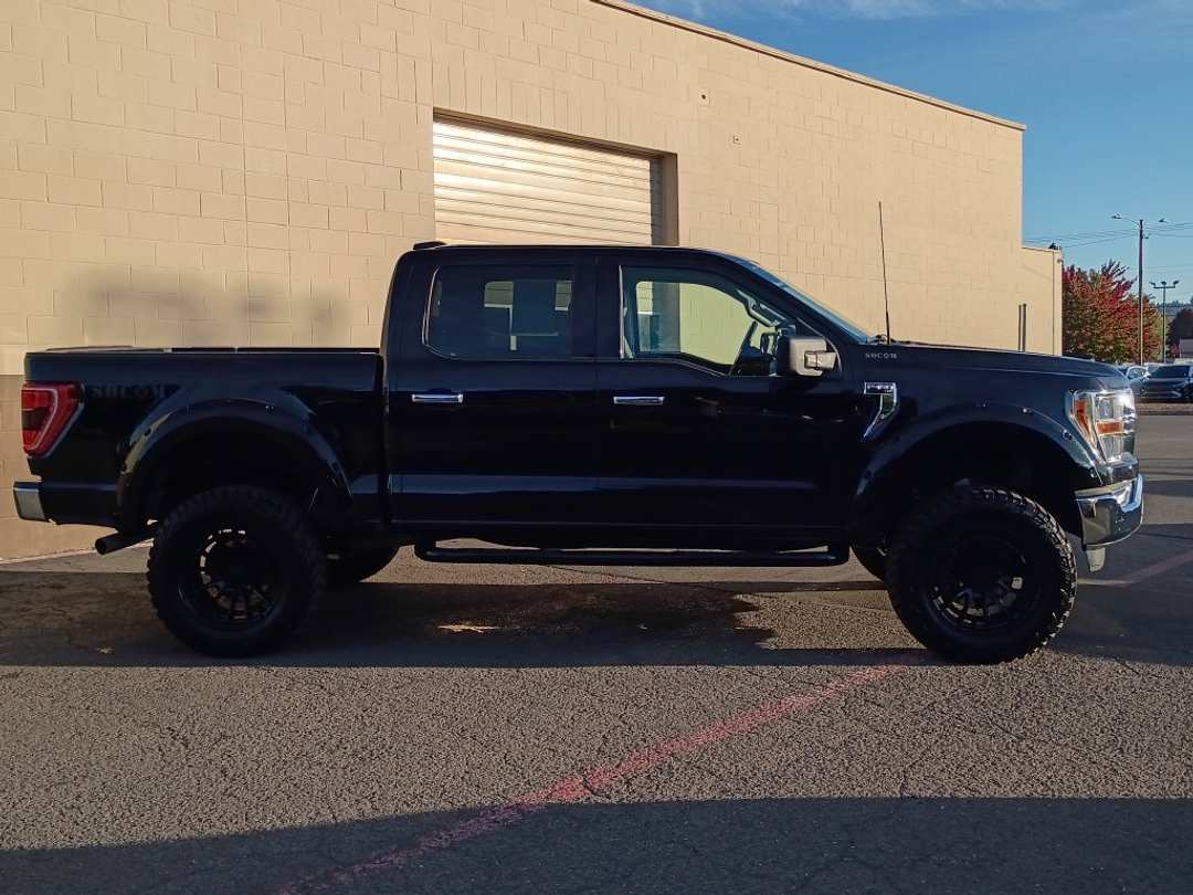 2023 Ford F-150 XL - Image 3