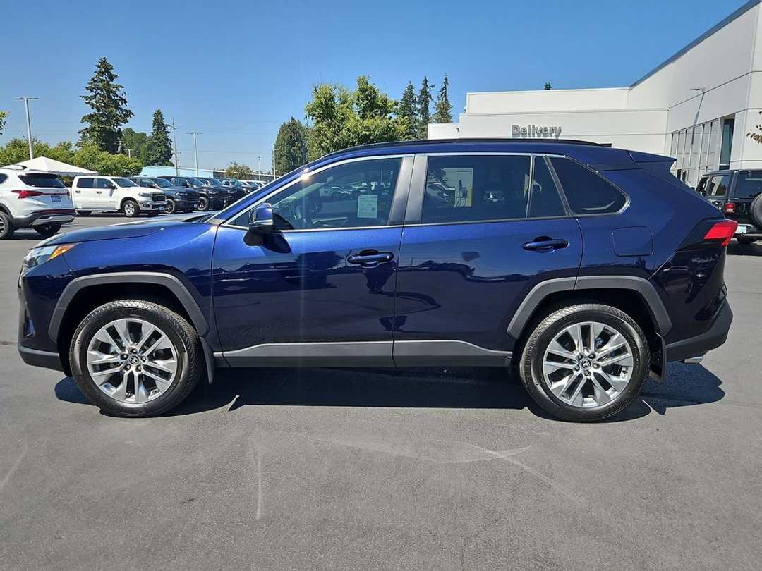 2025 Toyota Rav4 XLE Premium - Image 3