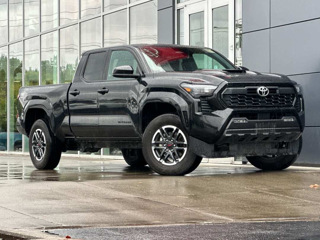 2025 Toyota Tacoma TRD Sport - Image 2