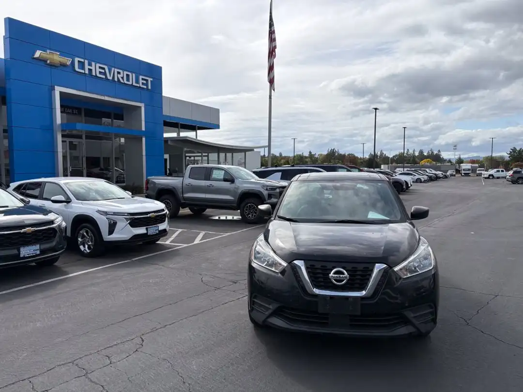 2020 Nissan Kicks S - Image 2