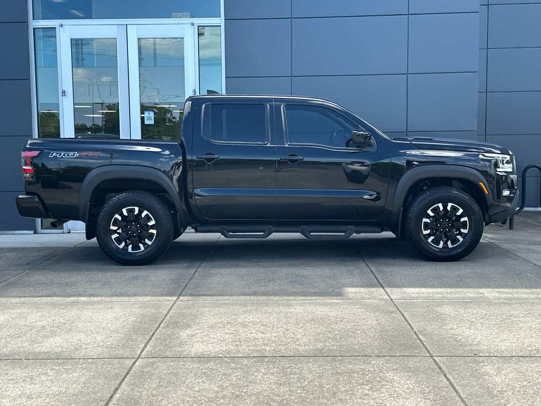 2023 Nissan Frontier PRO4X - Image 2