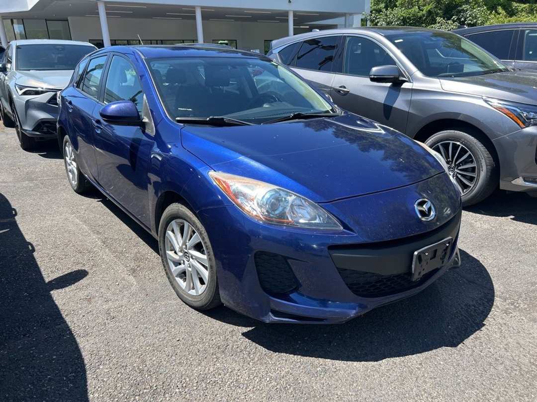 2013 MAZDA Mazda3 i Touring - Image 2