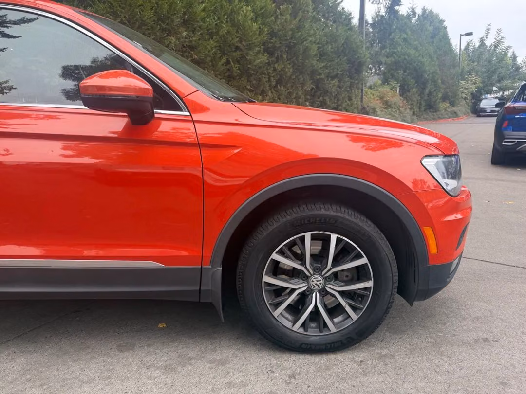 2018 Volkswagen Tiguan 2.0T SE - Image 3