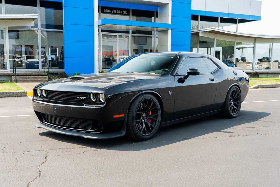 2015 Dodge Challenger SRT Hellcat - Image 2