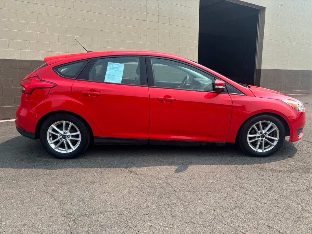 2016 Ford Focus SE - Image 3