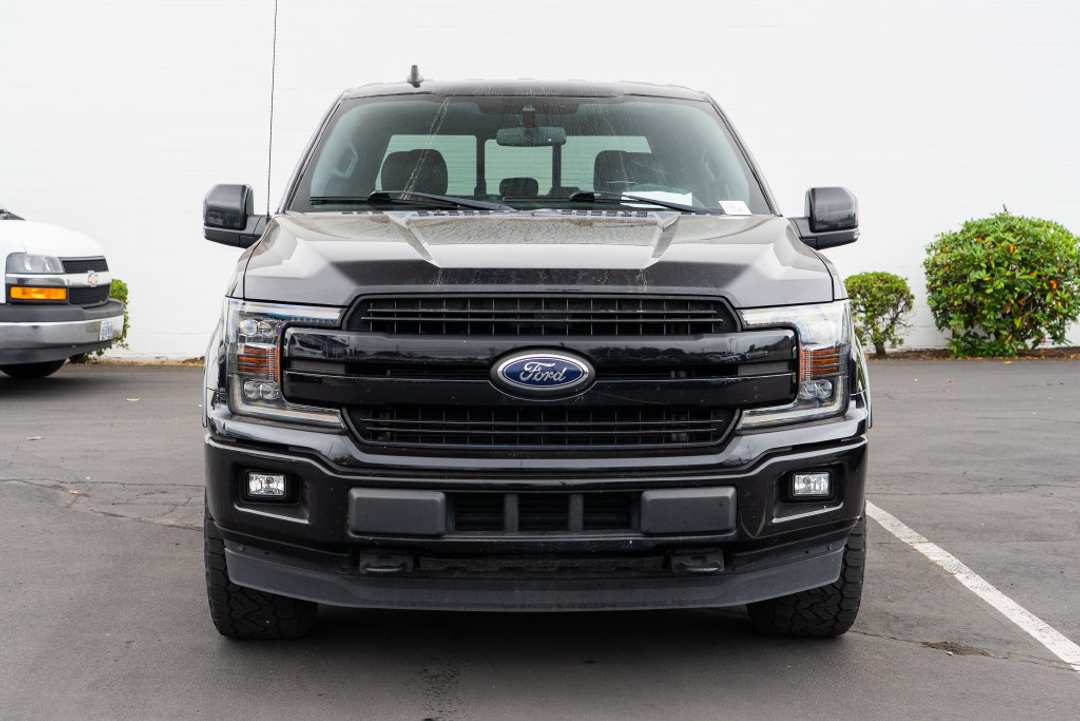 2020 Ford F-150 Lariat - Image 2
