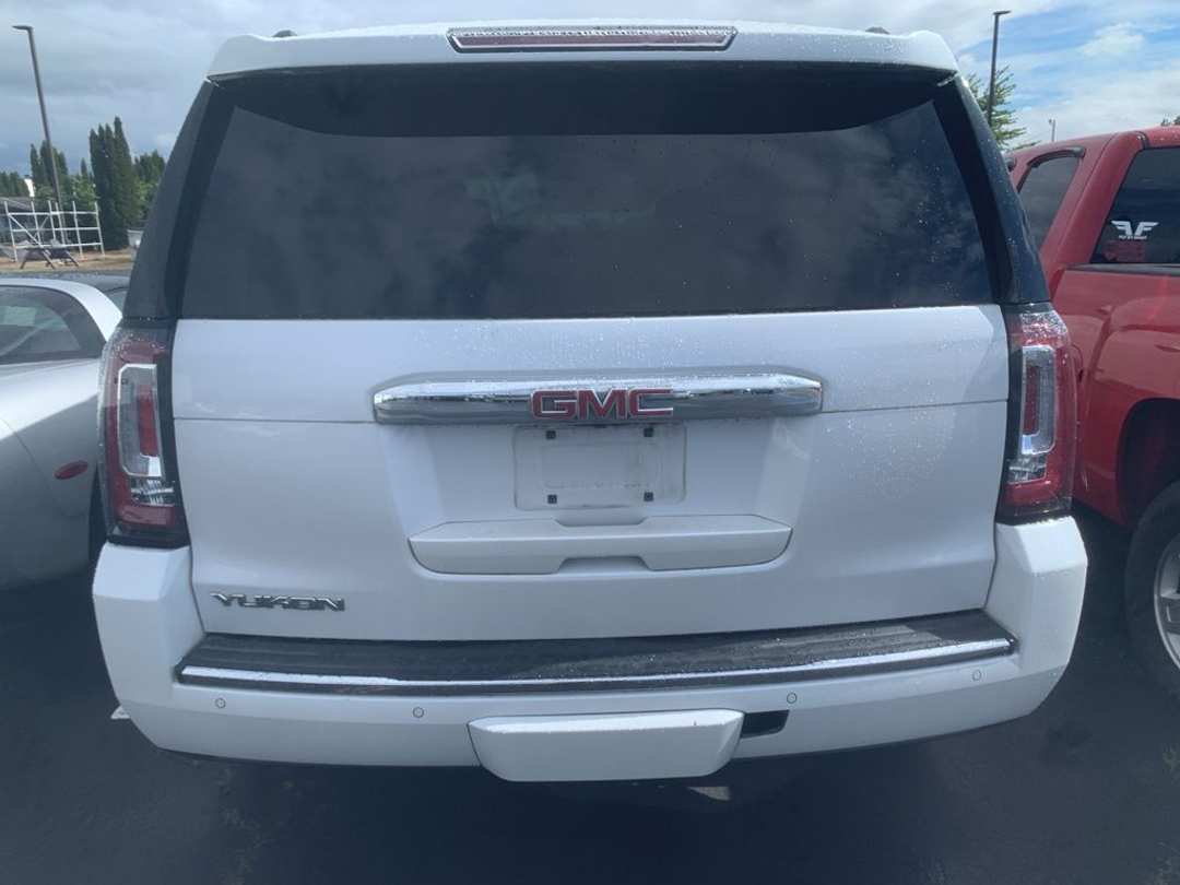 2016 GMC Yukon Denali - Image 3