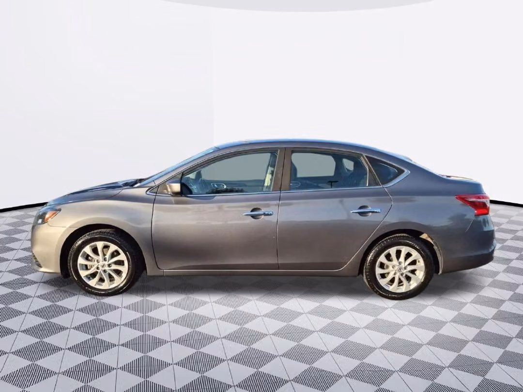 2019 Nissan Sentra SV - Image 3