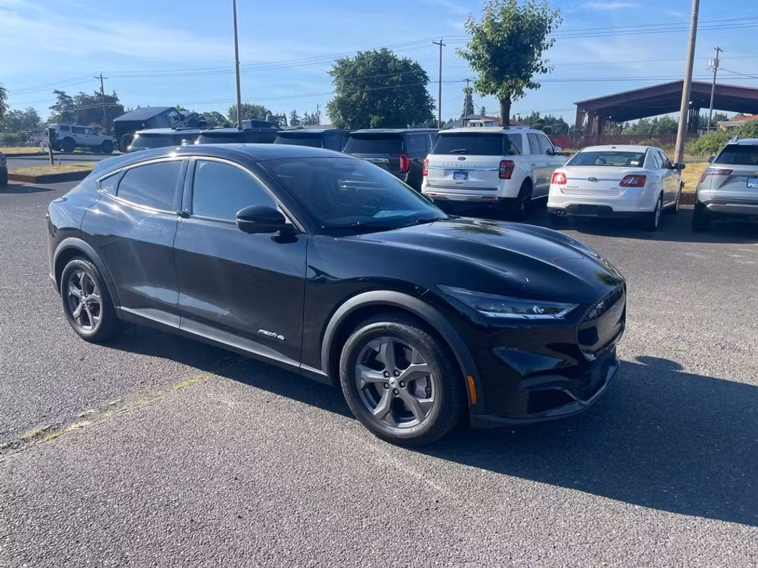 2023 Ford Mustang Mach-E Select - Image 3