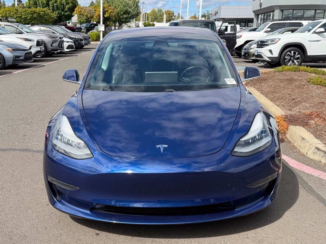 2018 Tesla Model 3 Long Range - Image 3