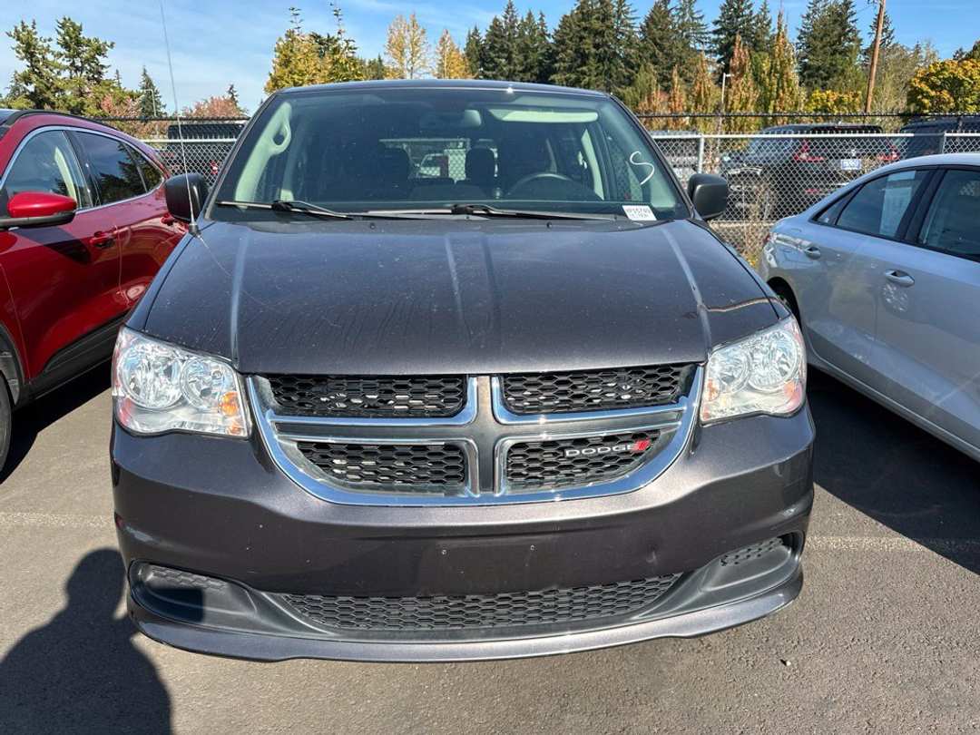 2018 Dodge Grand Caravan SE - Image 2