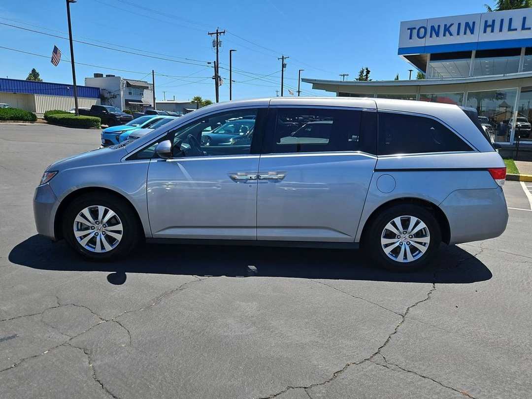 2016 Honda Odyssey EXL - Image 3