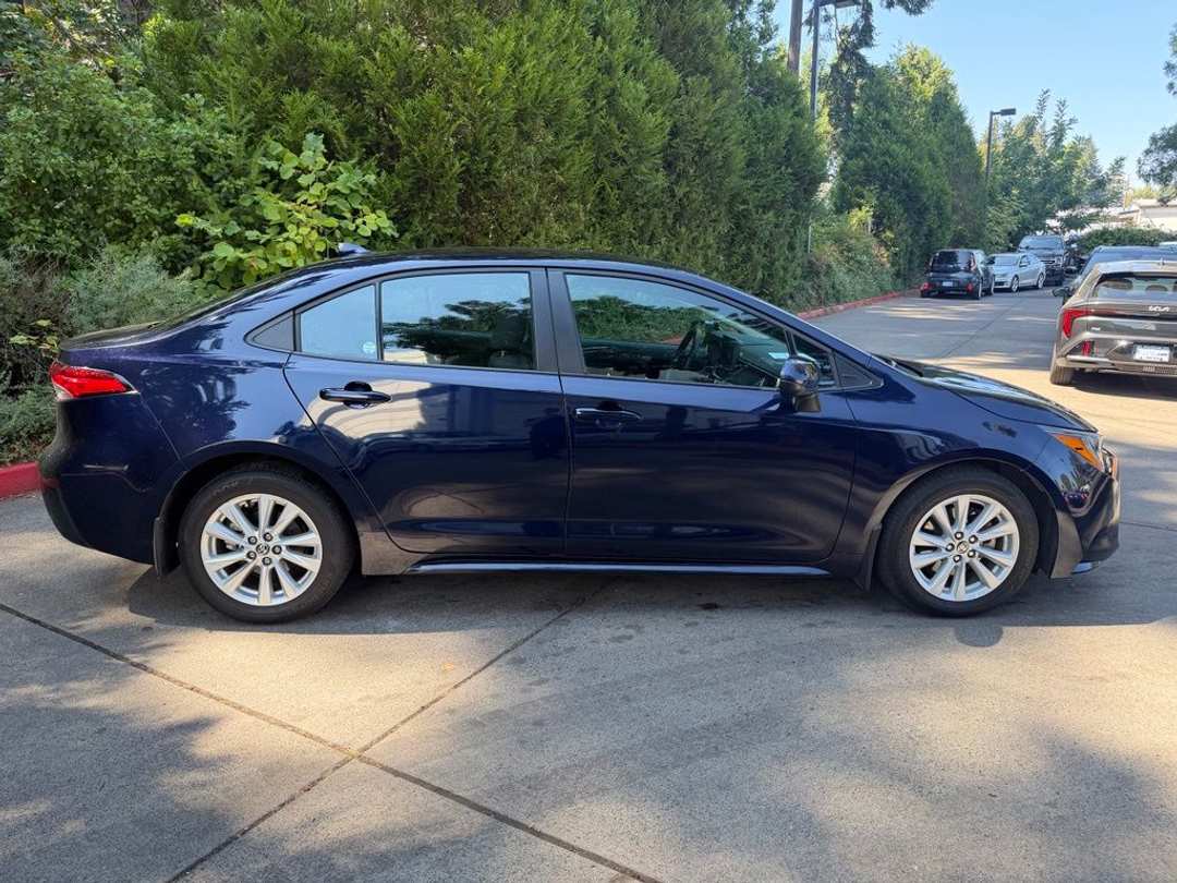 2025 Toyota Corolla LE - Image 2