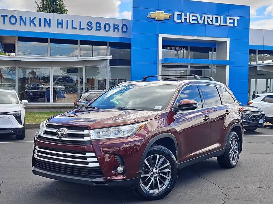 2019 Toyota Highlander XLE - Image 2