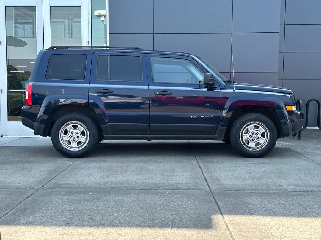 2015 Jeep Patriot Sport - Image 2
