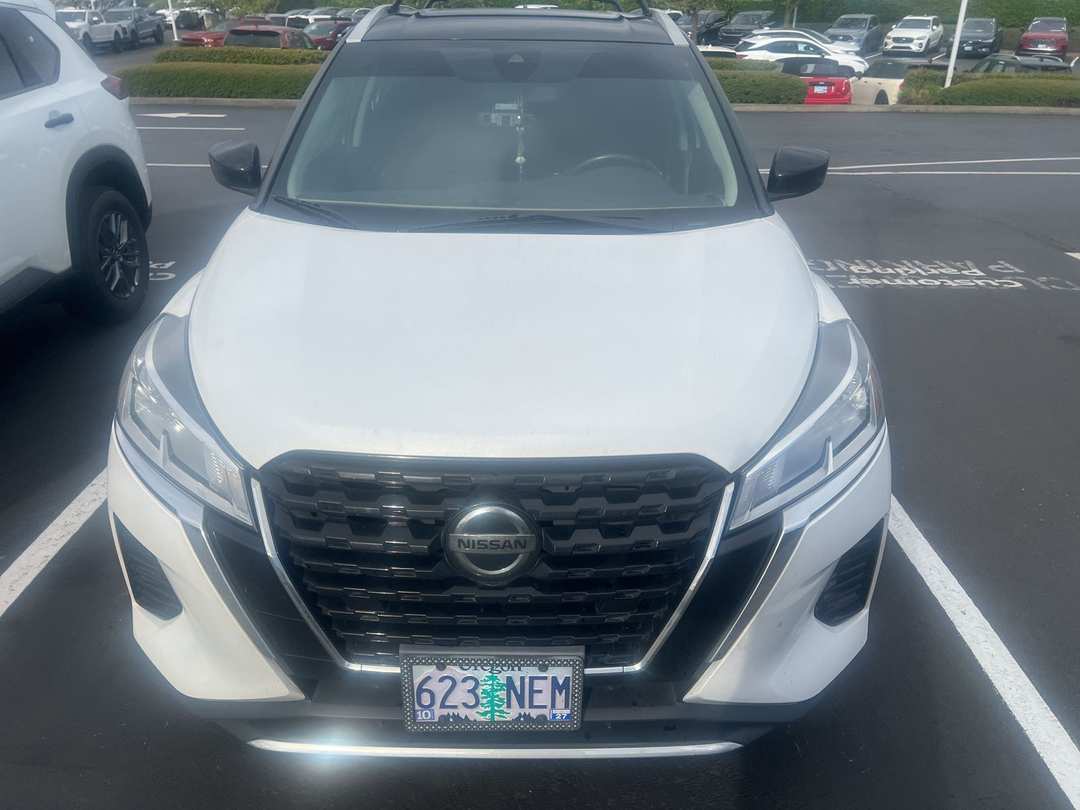 2021 Nissan Kicks SV - Image 2