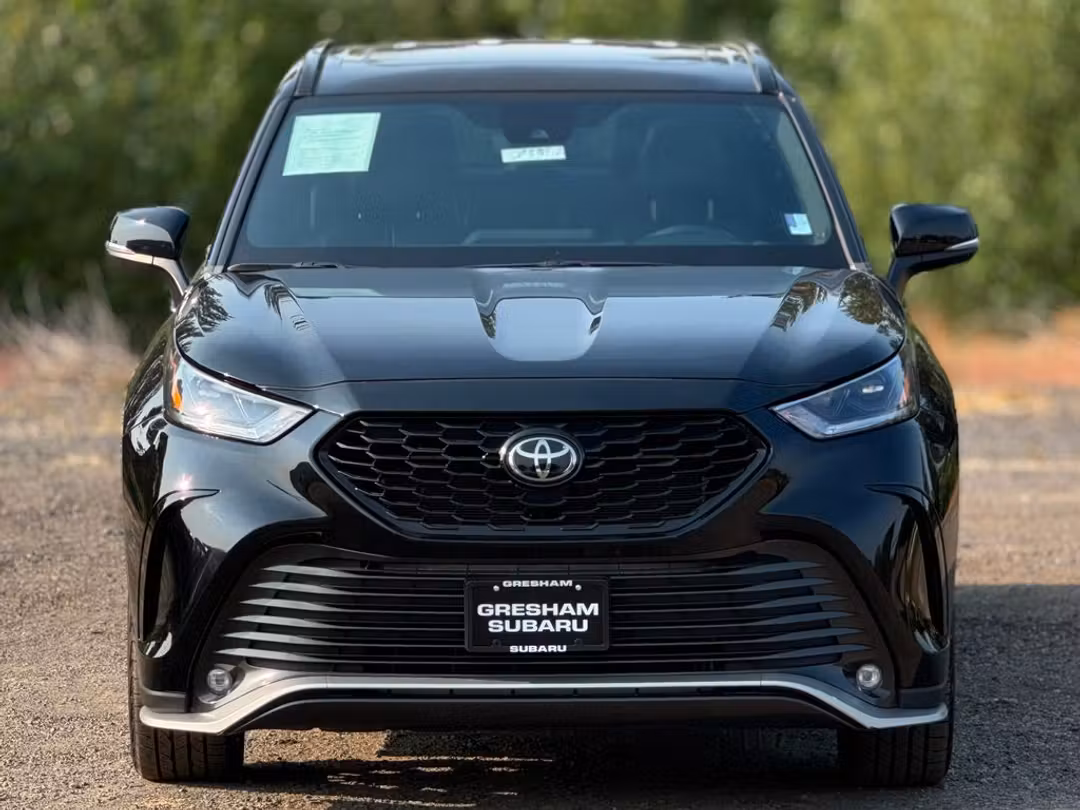 2024 Toyota Highlander XSE - Image 2