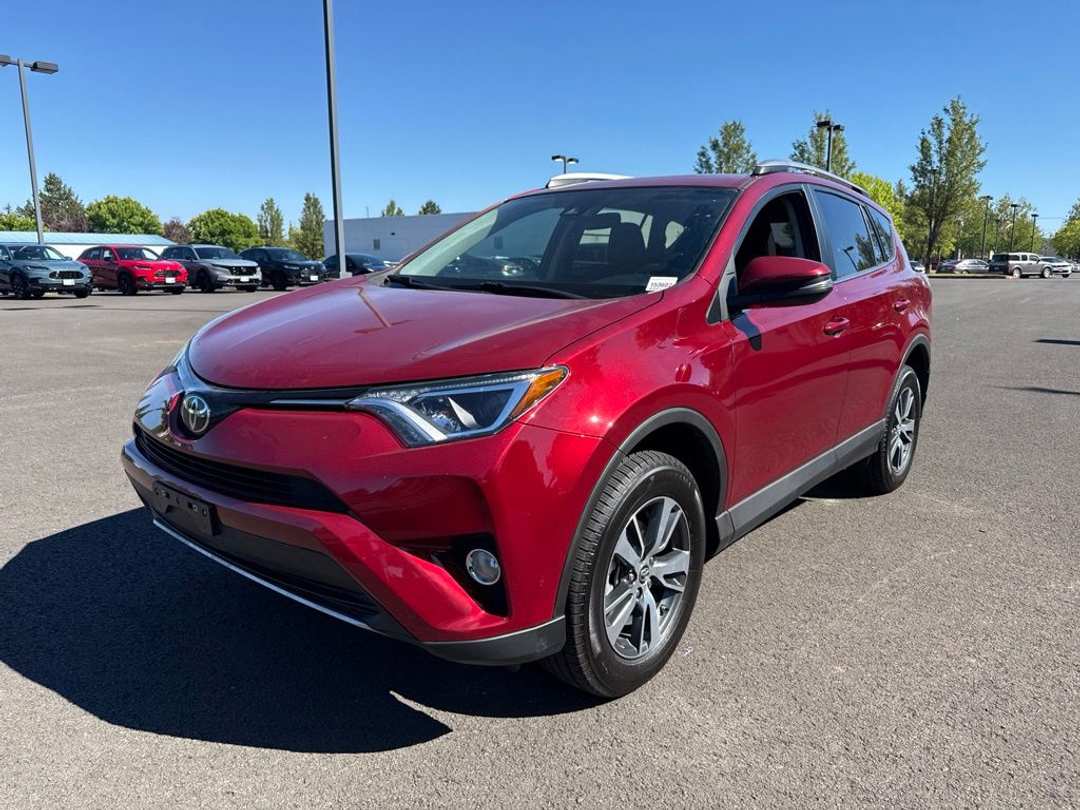 2018 Toyota Rav4 XLE - Image 3