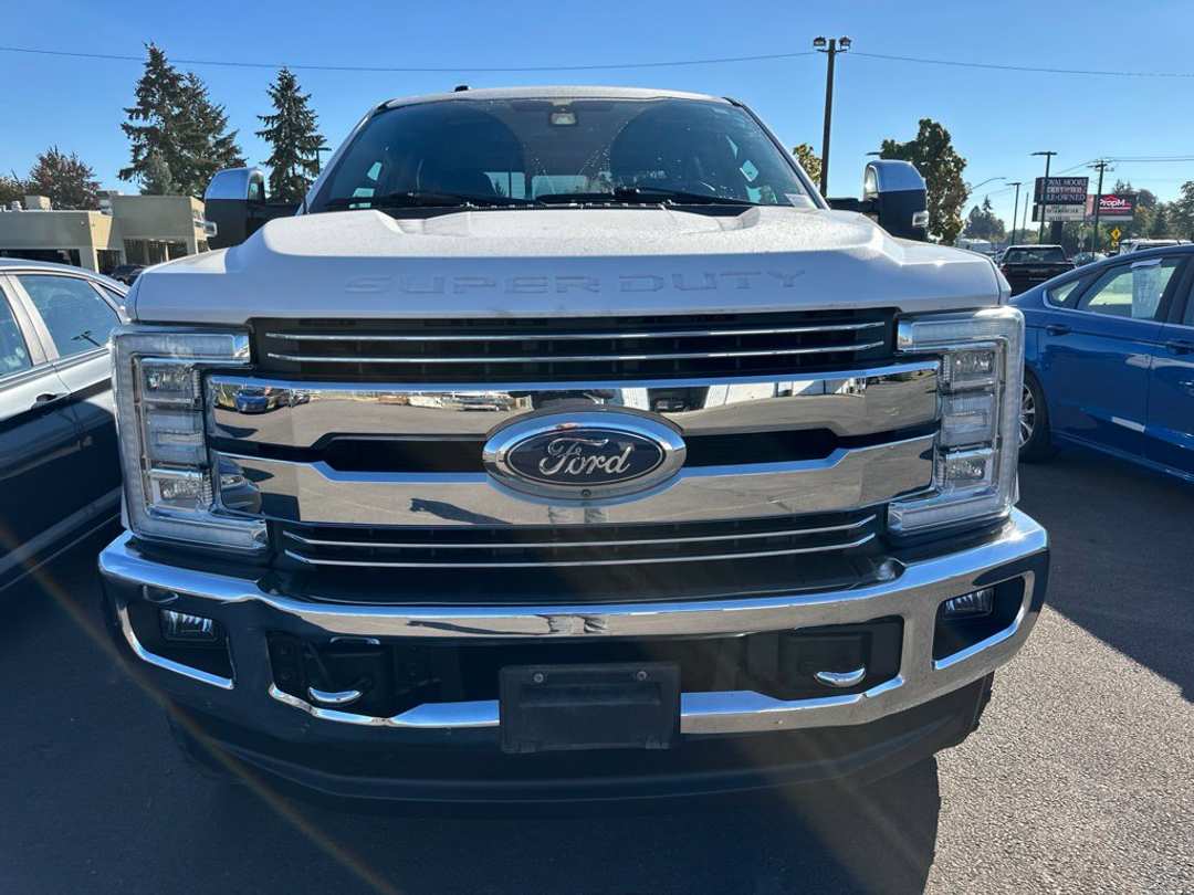 2017 Ford F-350Sd Lariat - Image 2