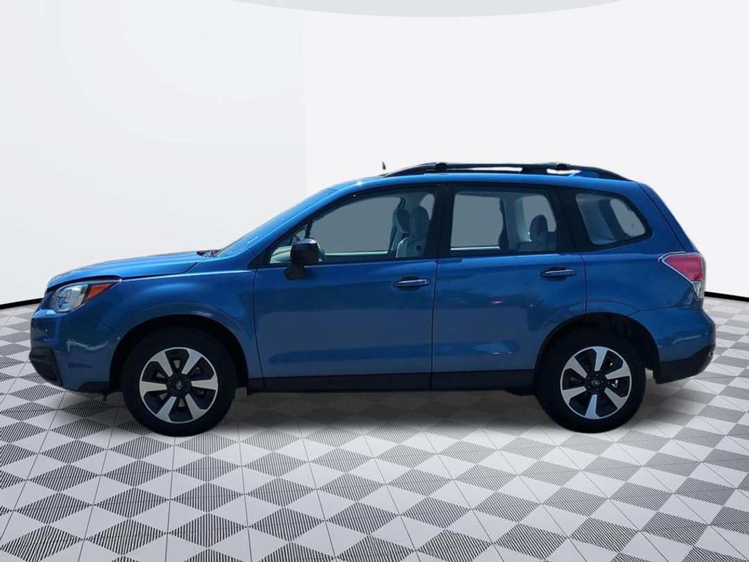 2018 Subaru Forester 2.5i - Image 3