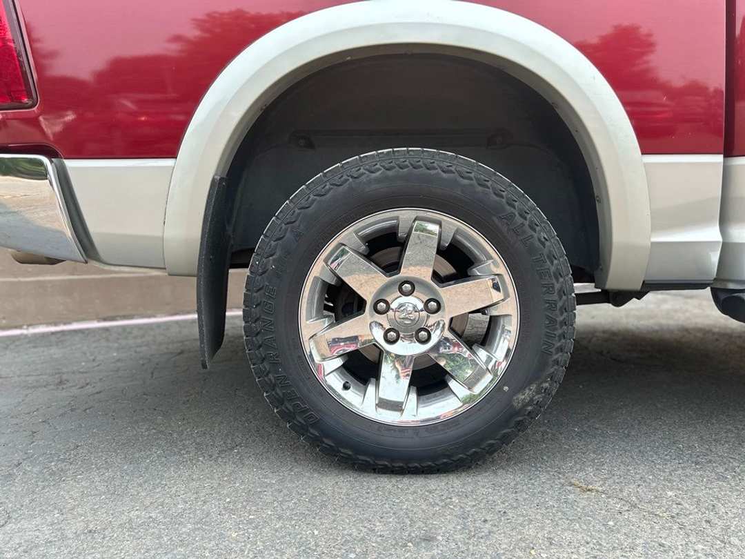 2011 Ram 1500 Laramie - Image 3