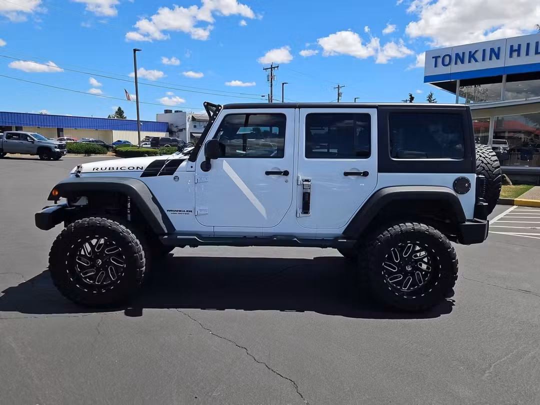 2018 Jeep Wrangler Unlimited Rubicon - Image 3