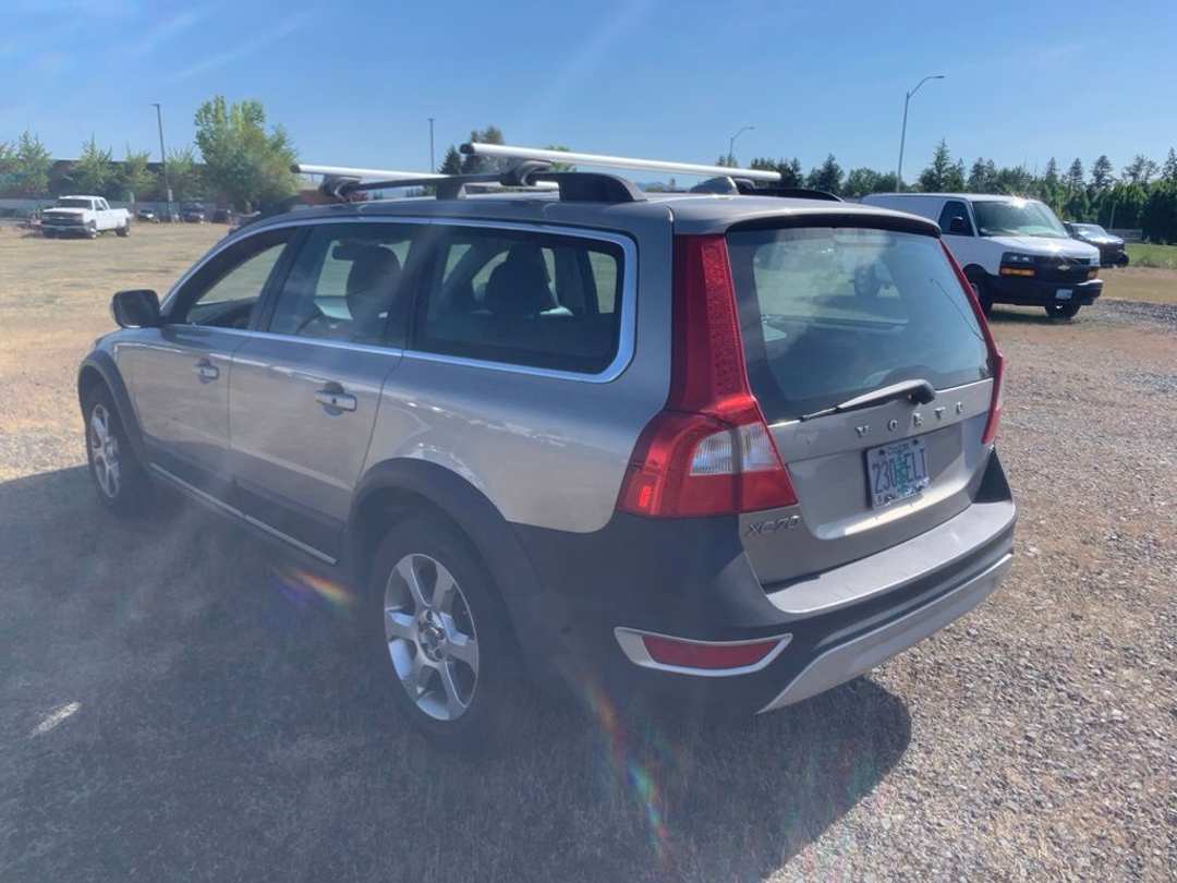 2011 Volvo Xc70 3.2 - Image 2