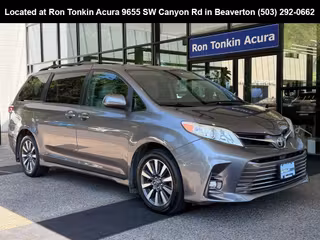 2018 Toyota Sienna XLE