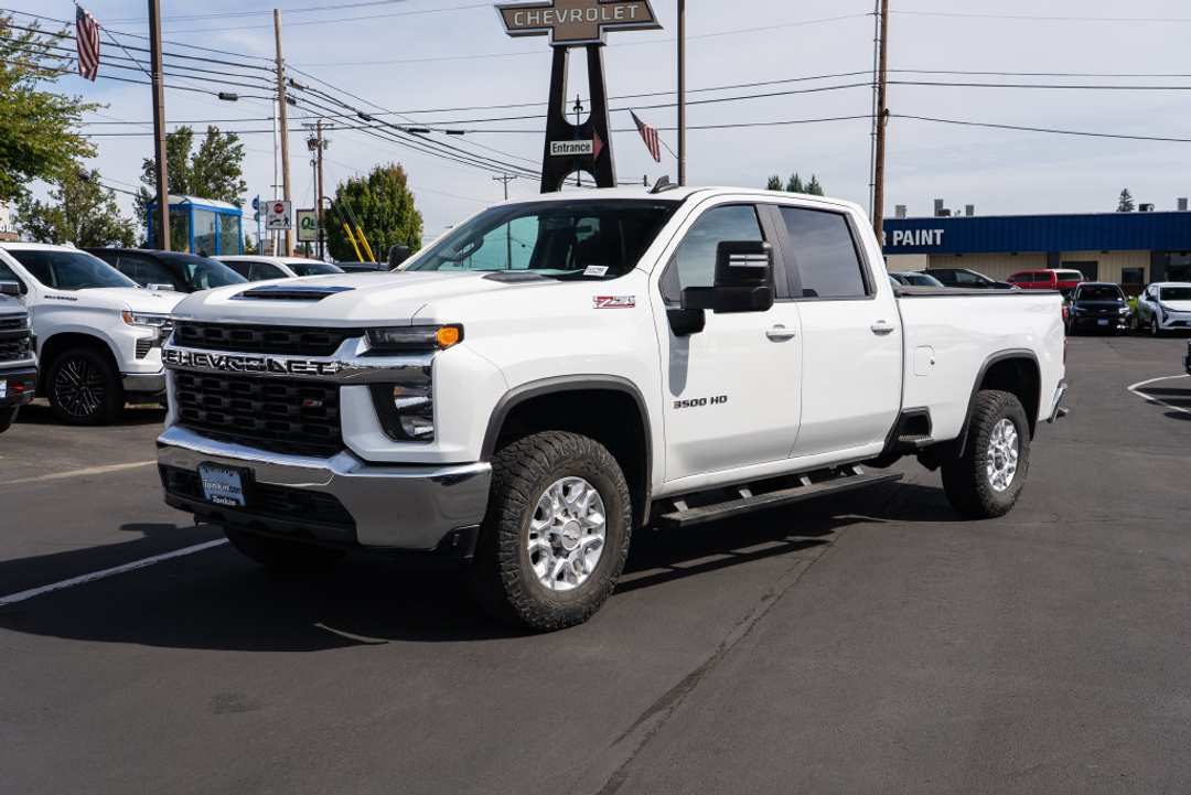 2020 Chevrolet Silverado 3500Hd LT - Image 3