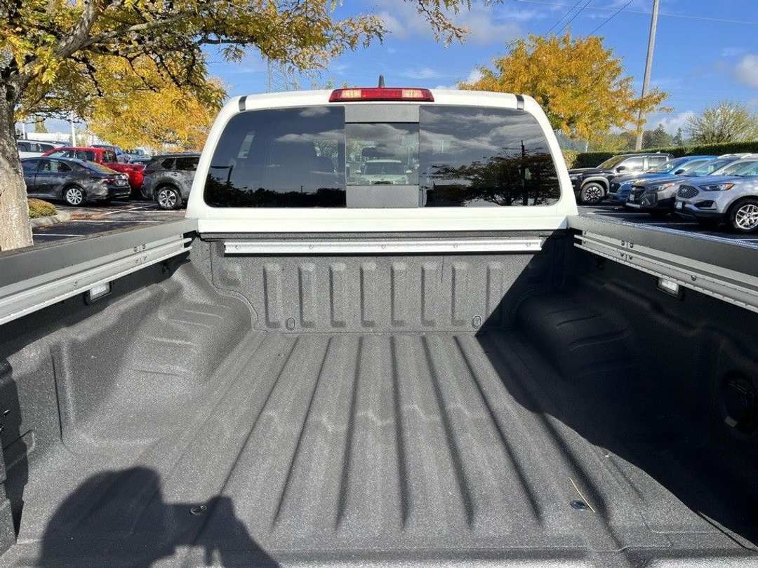 2026 Nissan Frontier SV - Photo 9
