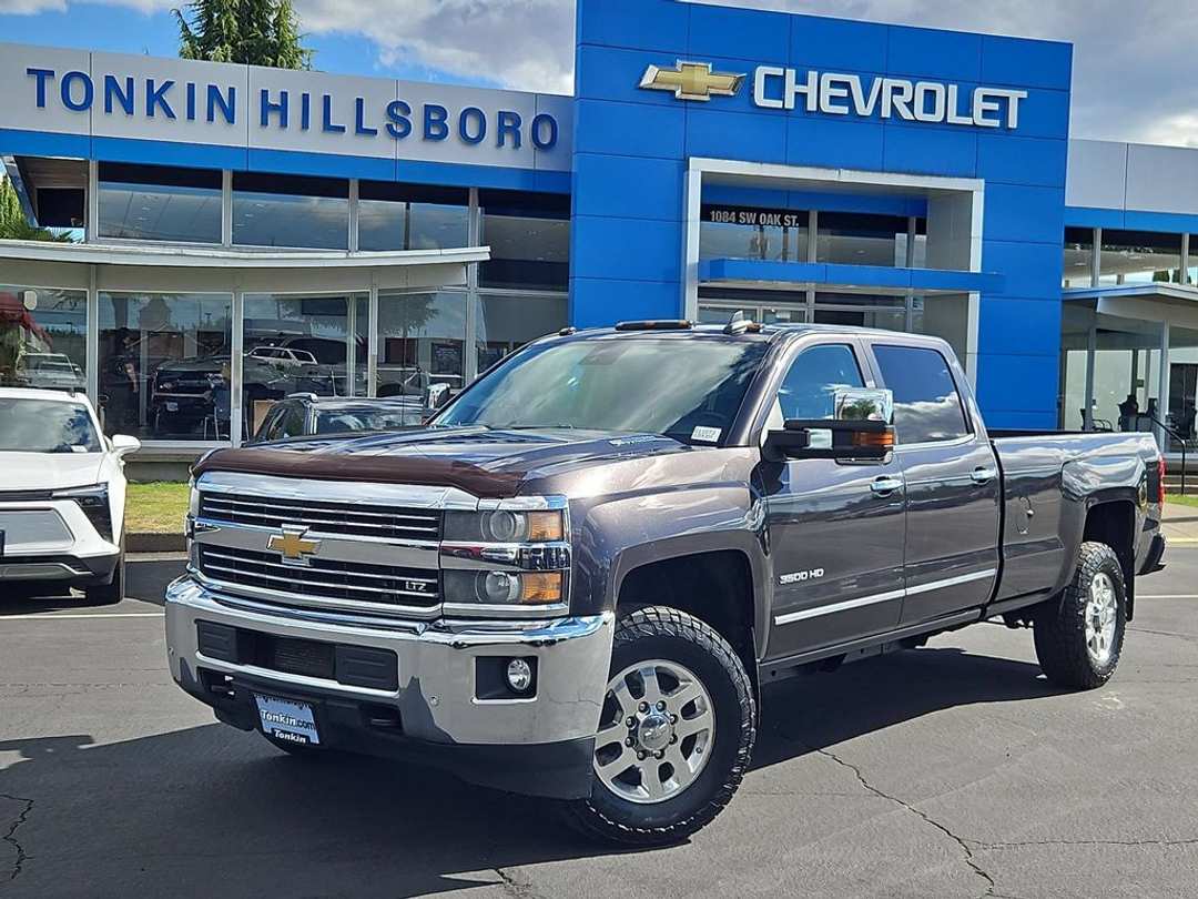 2015 Chevrolet Silverado 3500Hd LTZ - Image 2