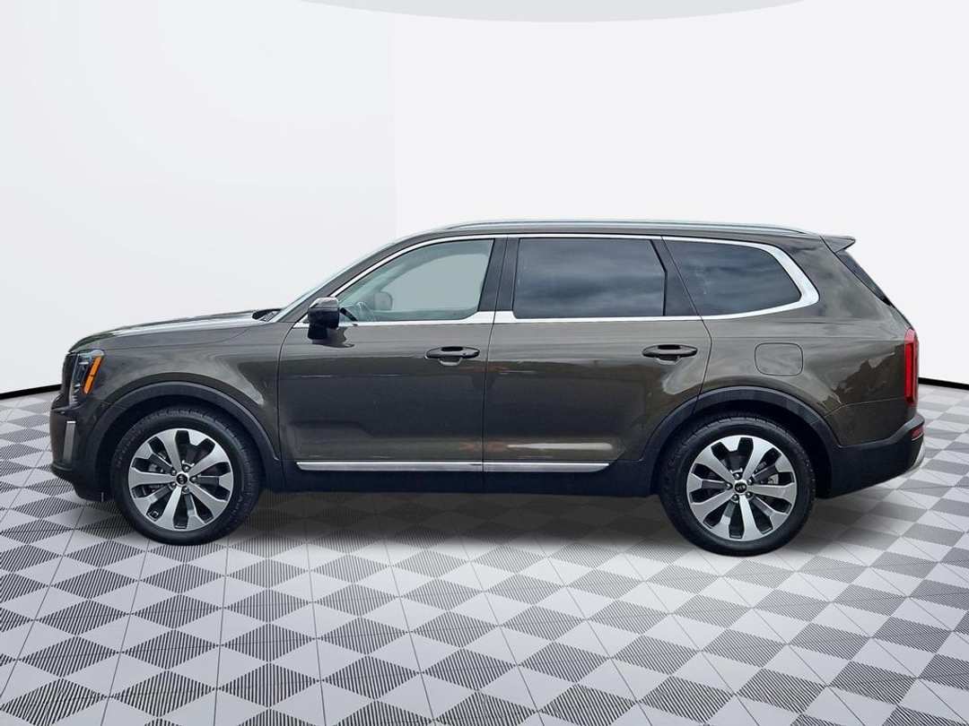2020 Kia Telluride EX - Image 3