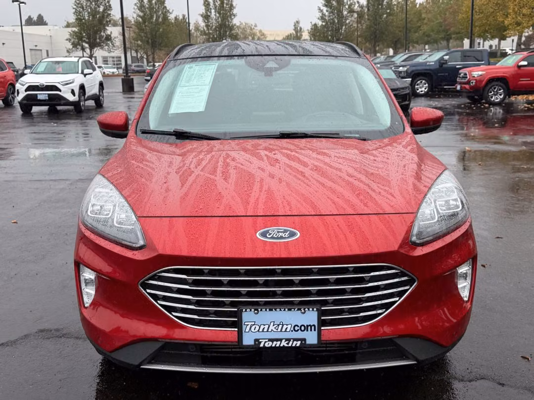 2022 Ford Escape Titanium - Image 3