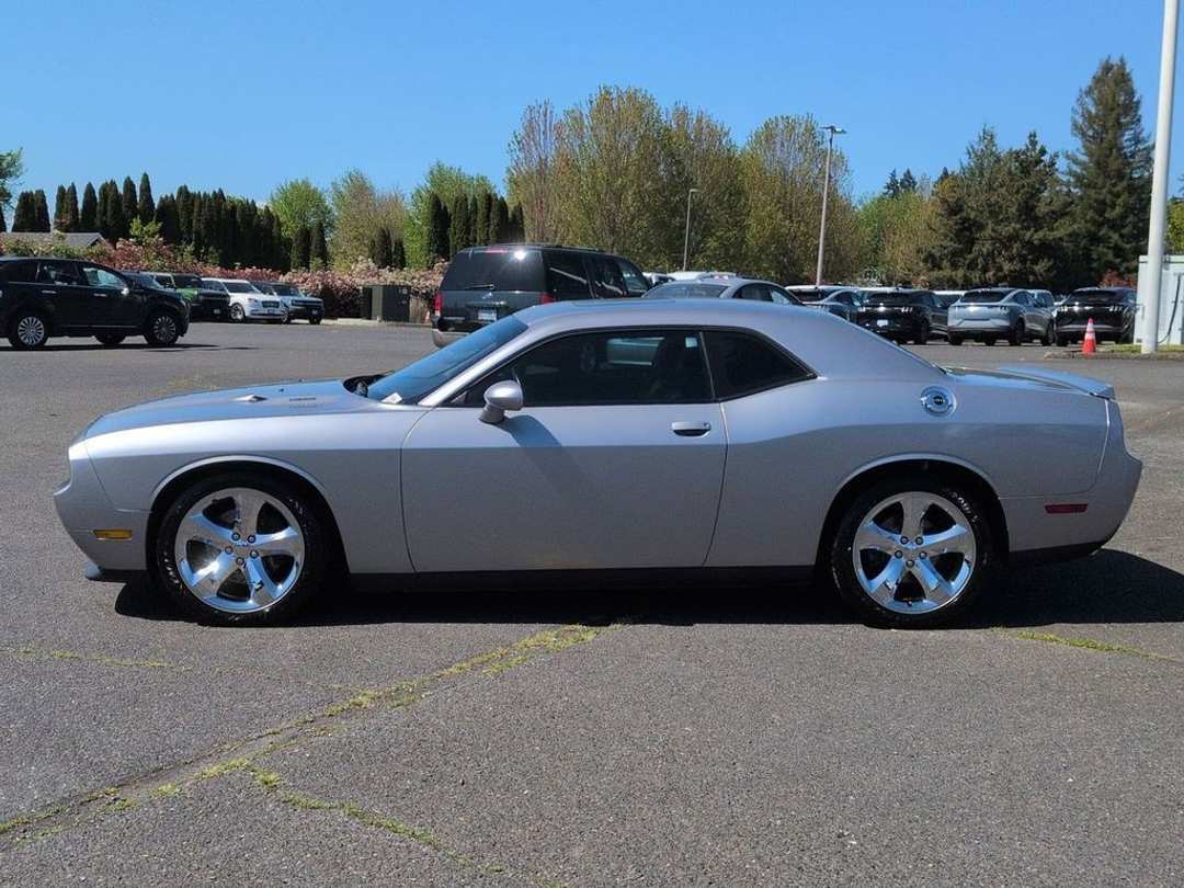 2013 Dodge Challenger R/T - Image 2