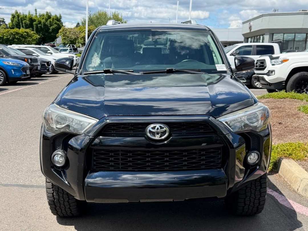 2016 Toyota 4Runner SR5 - Image 3